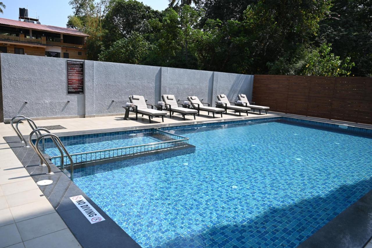 Resort The Lohias, Goa 坎多林 外观 照片