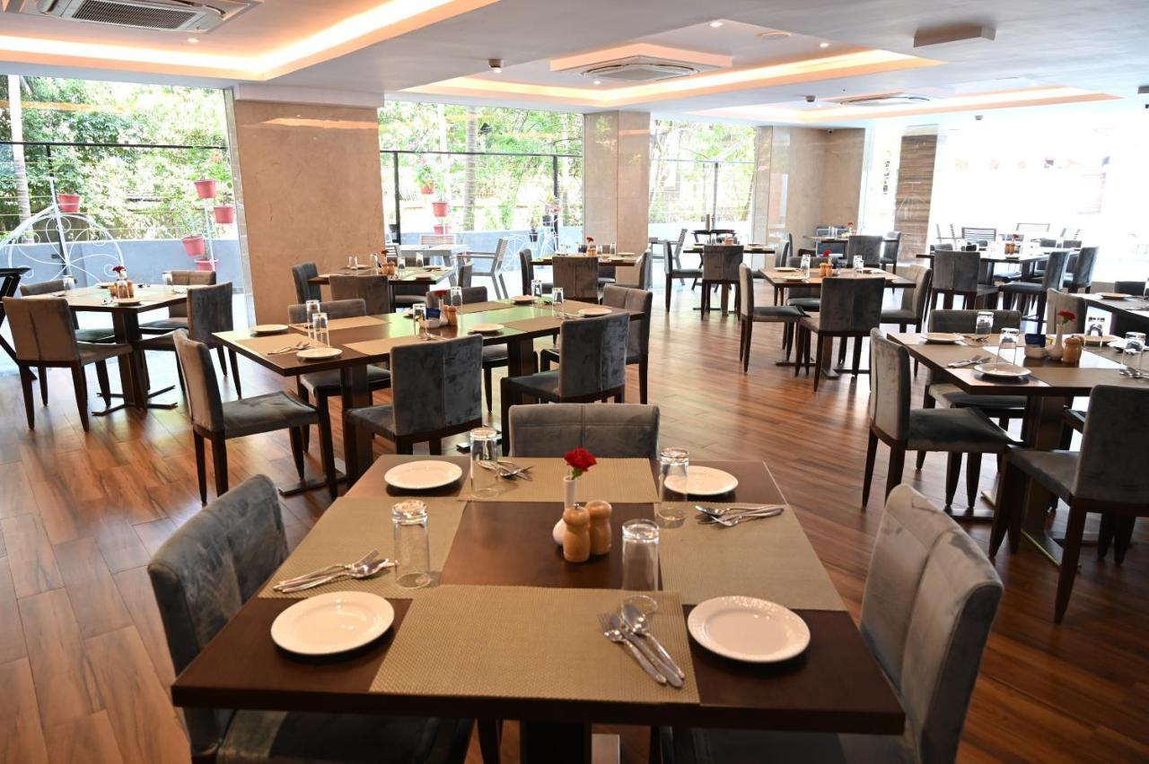 Resort The Lohias, Goa 坎多林 外观 照片