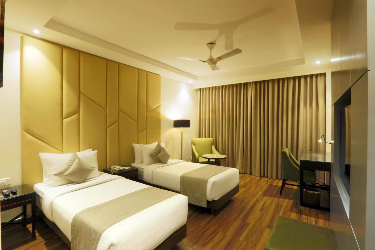 Resort The Lohias, Goa 坎多林 外观 照片