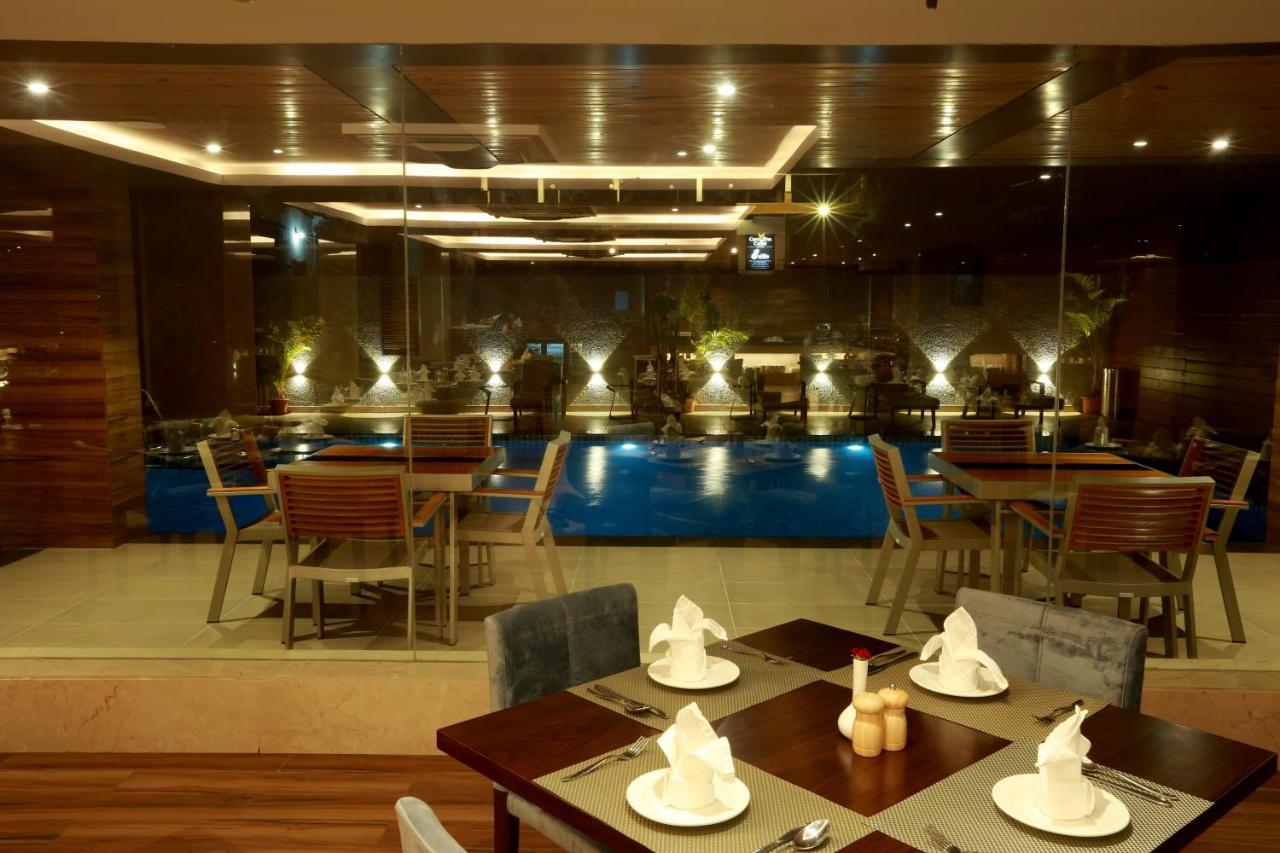 Resort The Lohias, Goa 坎多林 外观 照片